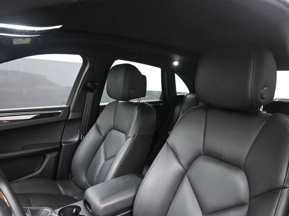 2022 Porsche Macan - Image 5 of 5
