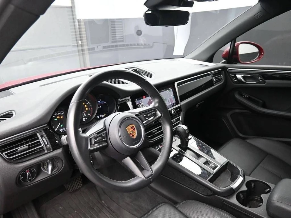 2022 Porsche Macan - Image 4 of 5