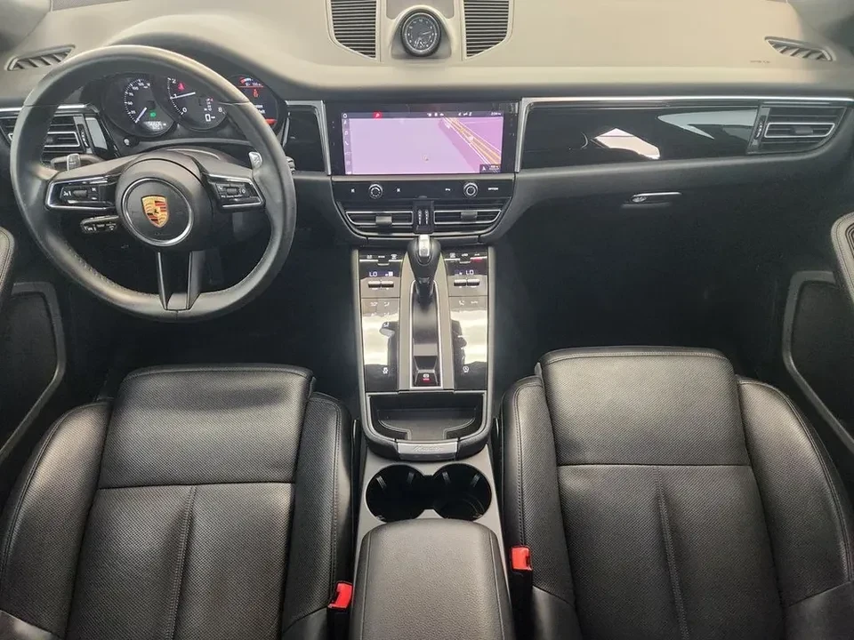 2022 Porsche Macan - Image 8 of 8