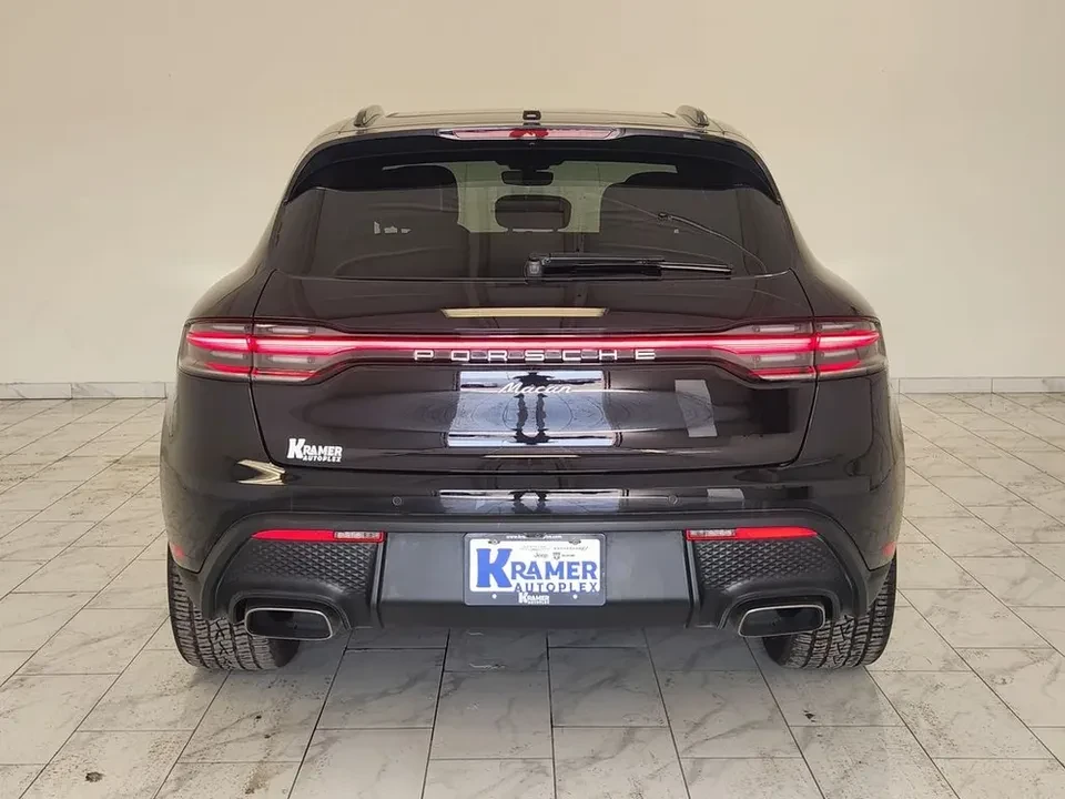 2022 Porsche Macan - Image 4 of 8