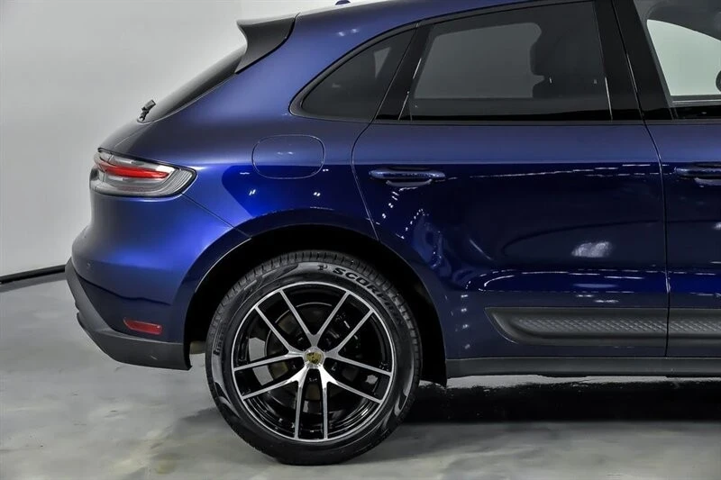 2022 Porsche Macan - Image 12 of 12