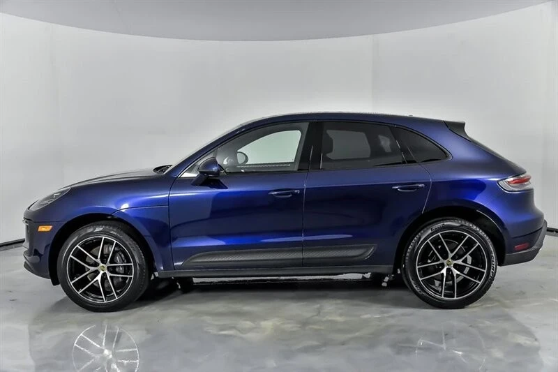 2022 Porsche Macan - Image 7 of 12