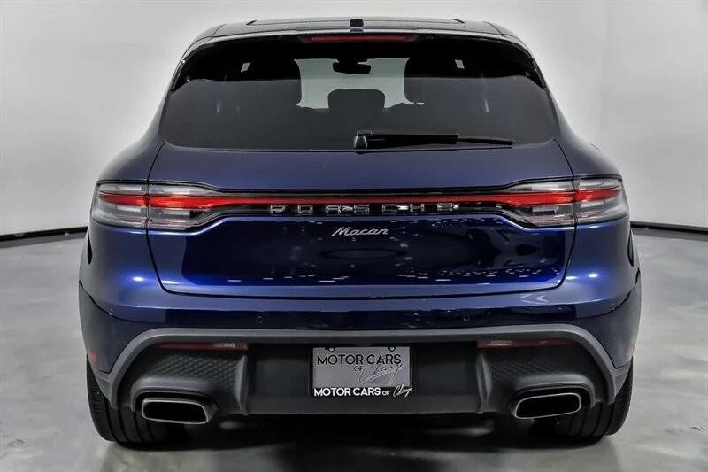 2022 Porsche Macan - Image 10 of 12