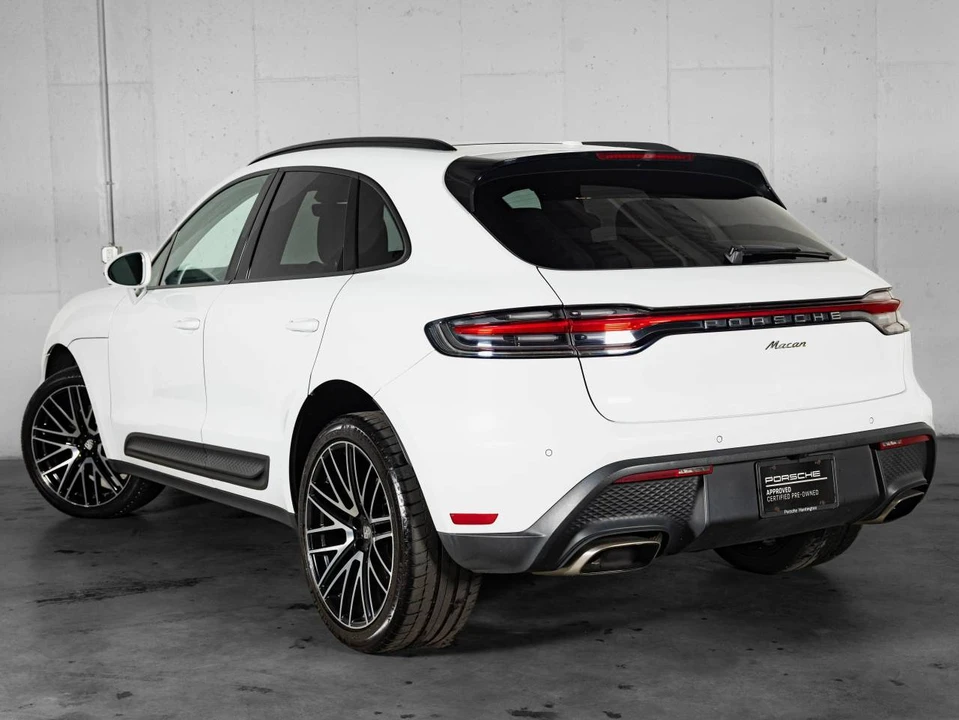 2022 Porsche Macan - Image 3 of 5