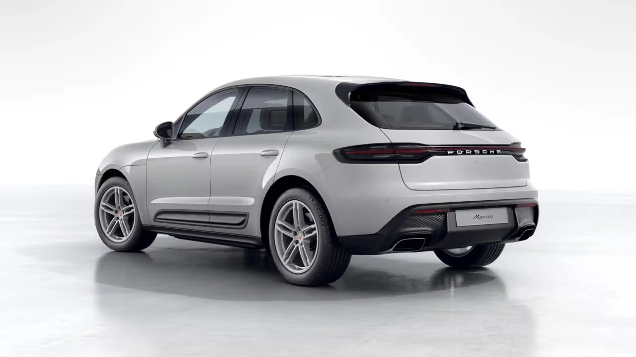 2022 Porsche Macan - Image 20 of 31
