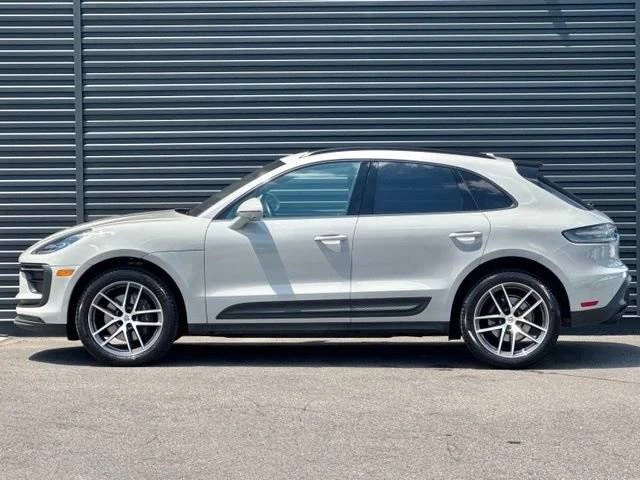 2022 Porsche Macan - Image 2 of 5