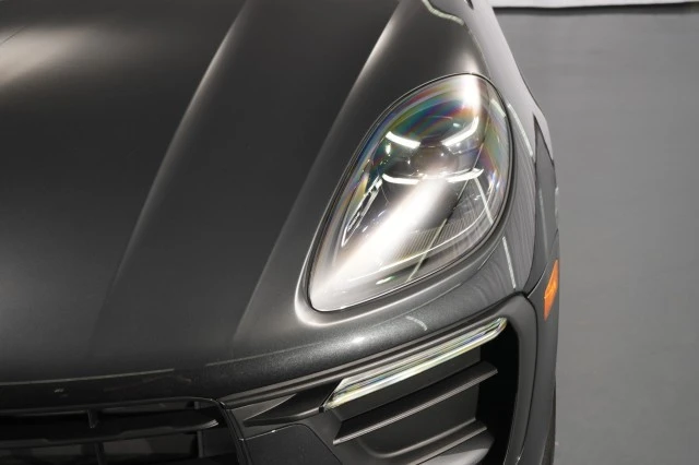 2022 Porsche Macan - Image 6 of 31