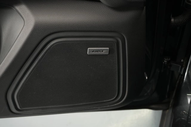 2022 Porsche Macan - Image 28 of 31