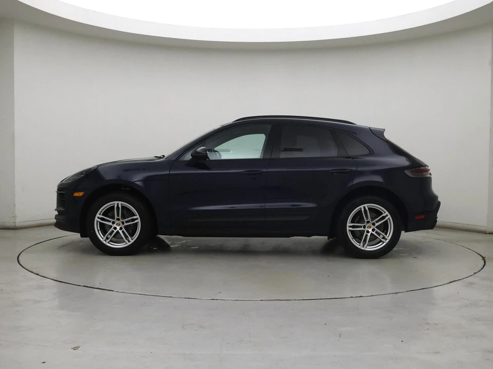 2022 Porsche Macan - Image 4 of 25