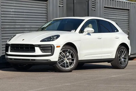 2022 Porsche Macan
