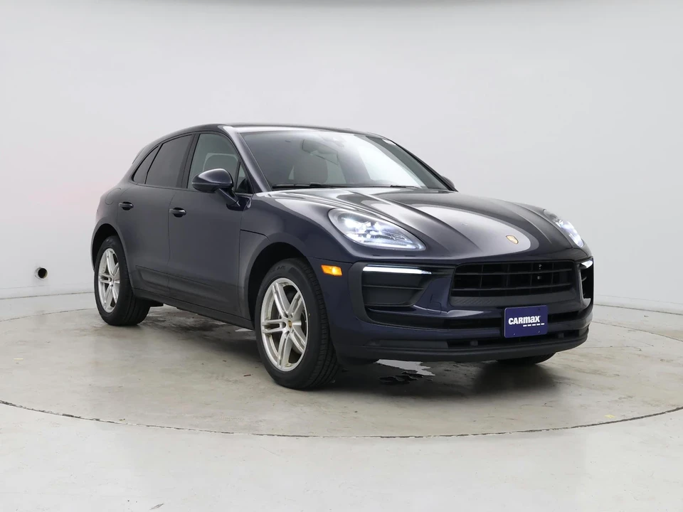 2022 Porsche Macan - Image 2 of 27