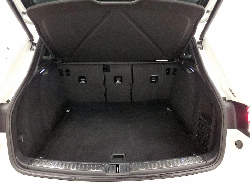 2022 Porsche Macan - Image 23 of 29