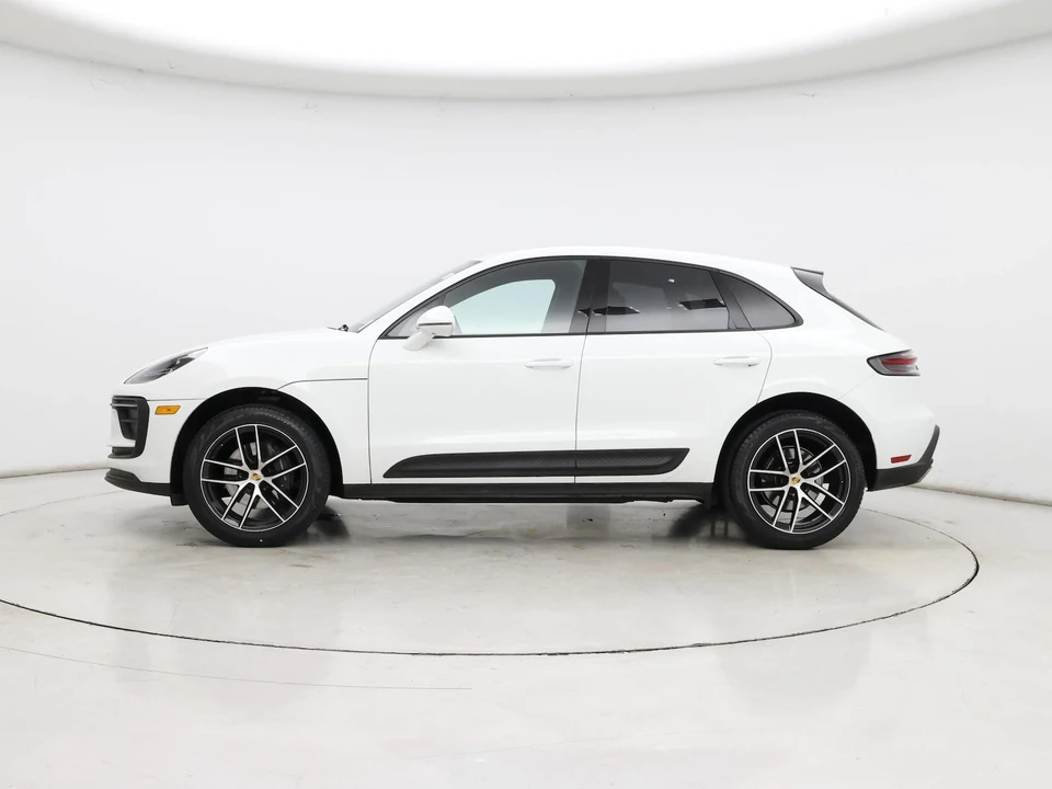 2022 Porsche Macan - Image 4 of 29