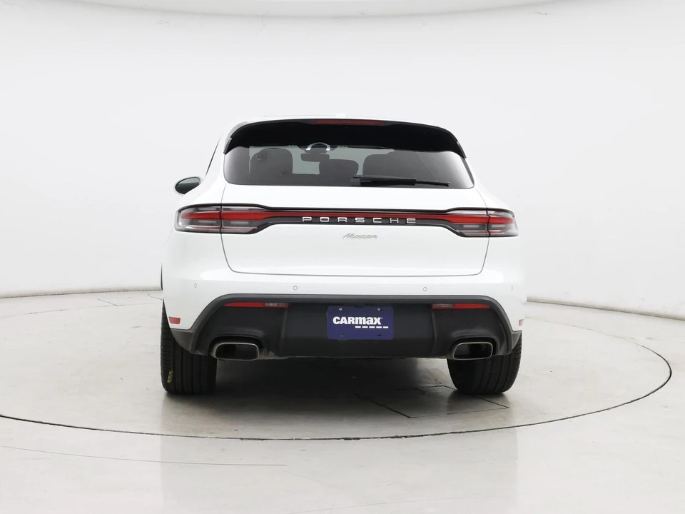 2022 Porsche Macan - Image 7 of 29