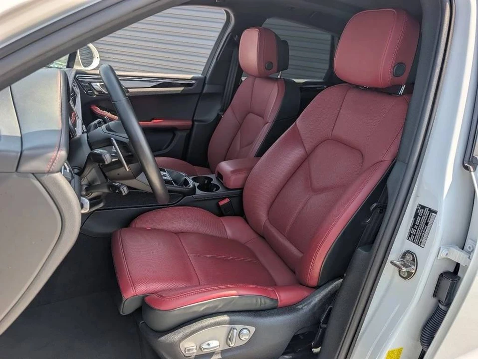 2022 Porsche Macan - Image 5 of 5