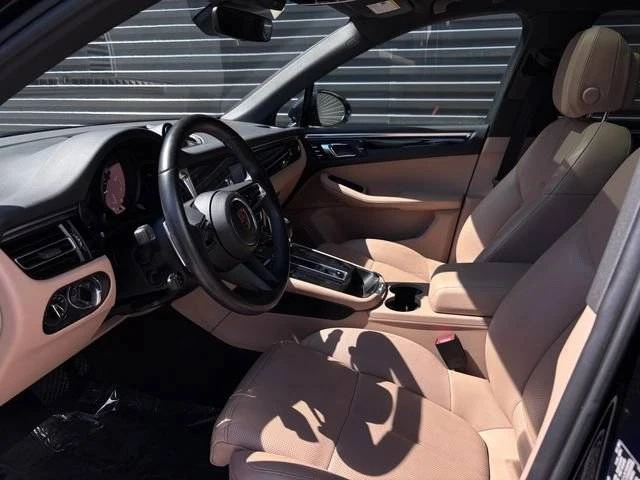 2022 Porsche Macan - Image 4 of 5