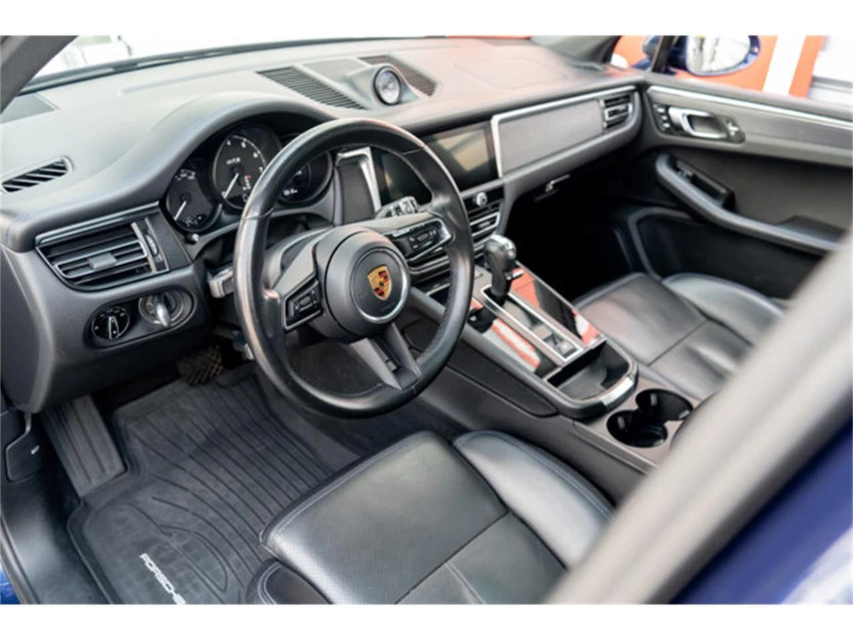 2022 Porsche Macan - Image 8 of 12