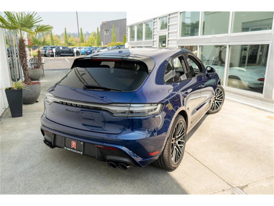 2022 Porsche Macan - Image 6 of 12