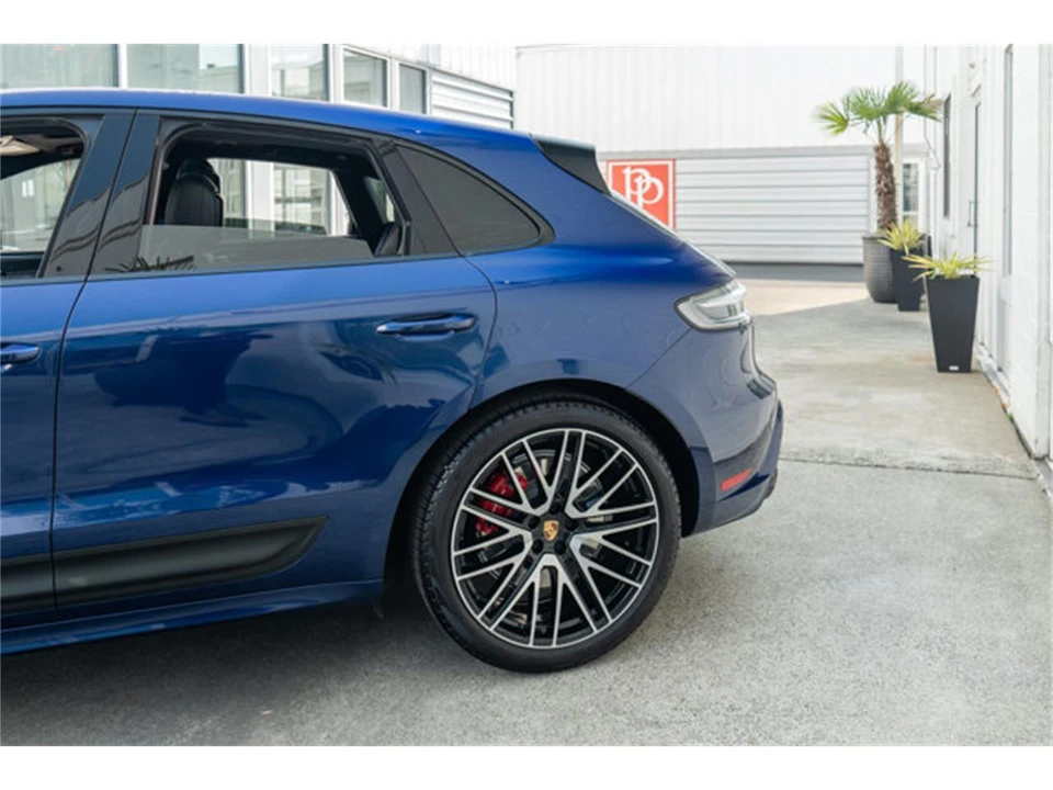 2022 Porsche Macan - Image 5 of 12