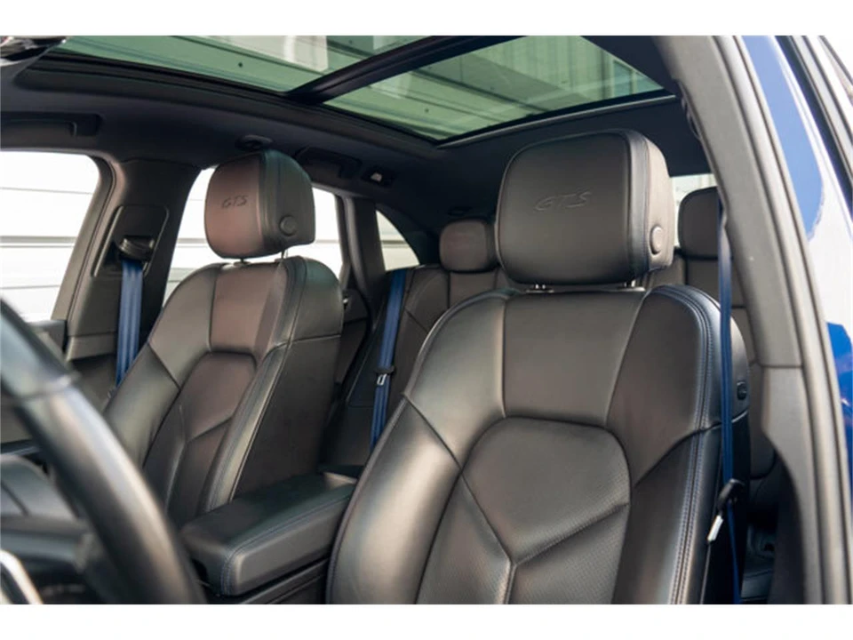 2022 Porsche Macan - Image 9 of 12