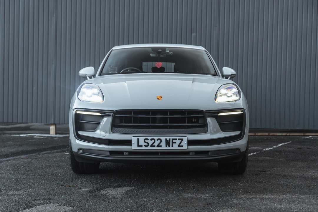 2022 Porsche Macan - Image 3 of 31