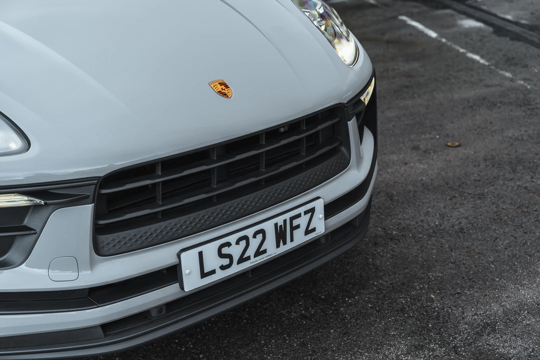 2022 Porsche Macan - Image 29 of 31