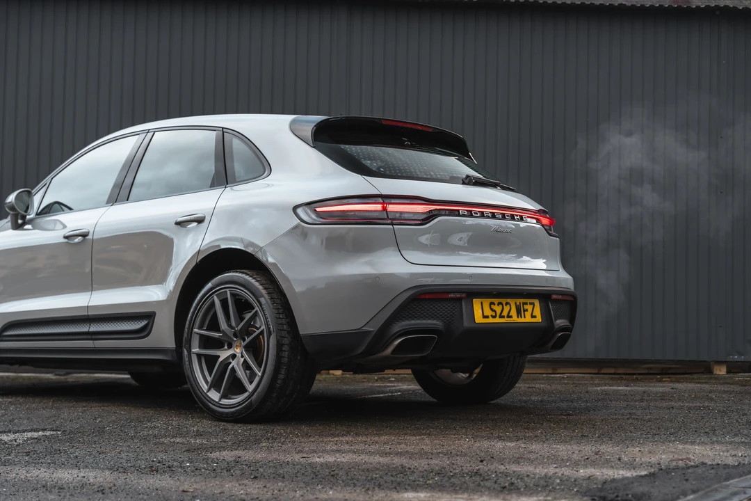2022 Porsche Macan - Image 31 of 31