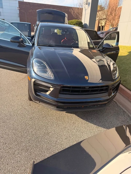 2022 Porsche Macan - Image 9 of 9