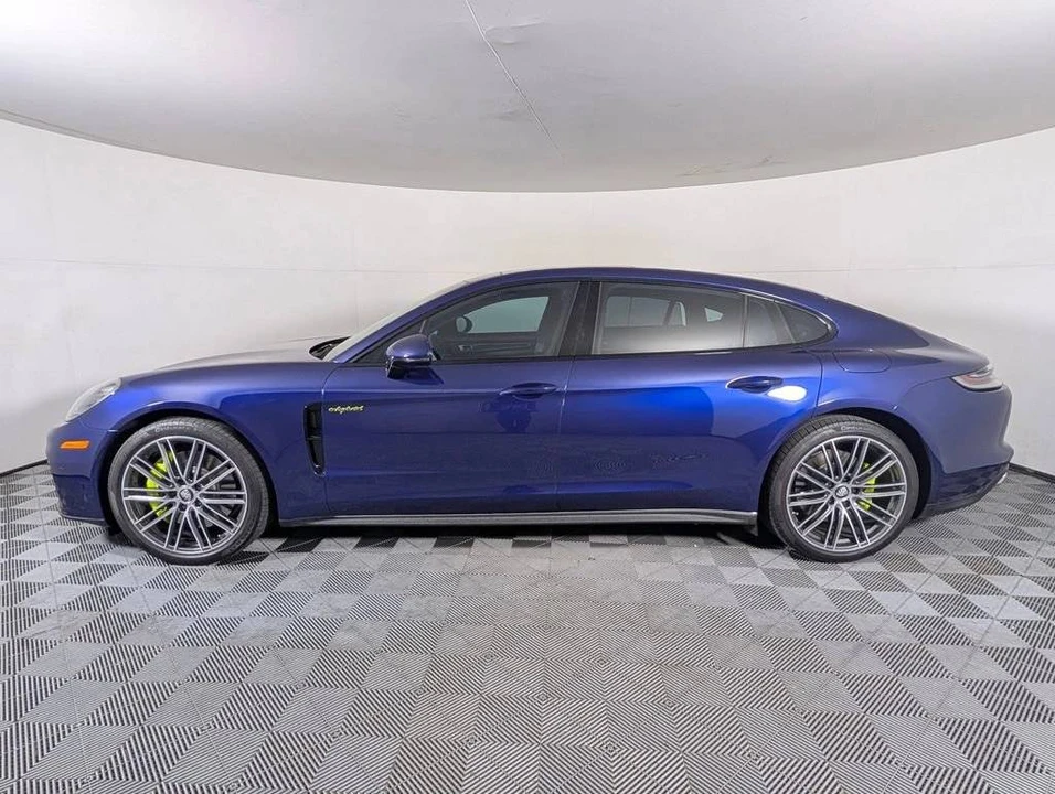 2022 Porsche 971 Panamera S - Image 2 of 5