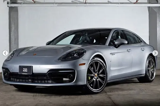 2022 Porsche Panamera 4 E-Hybrid