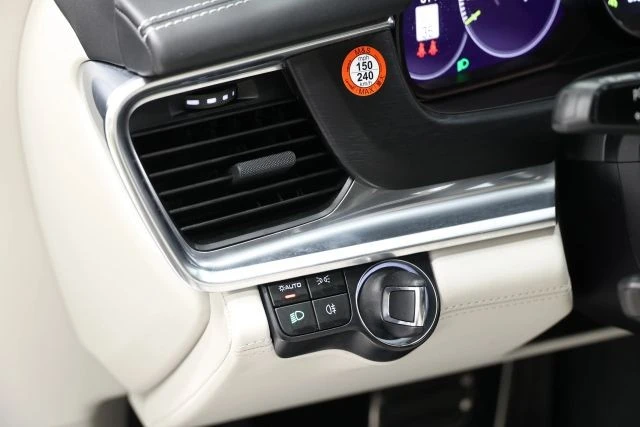 2022 Porsche 971 Panamera - Image 23 of 31