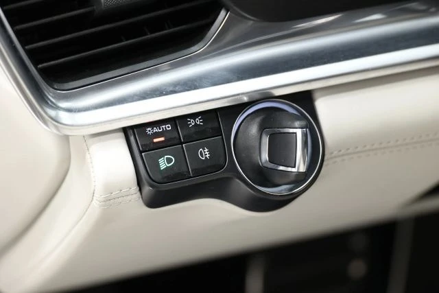 2022 Porsche 971 Panamera - Image 24 of 31