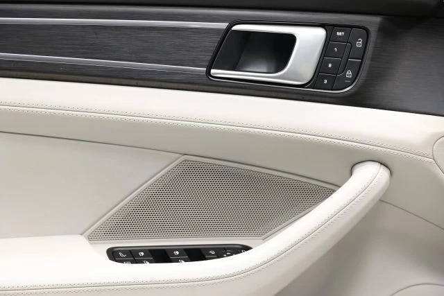 2022 Porsche 971 Panamera - Image 12 of 31