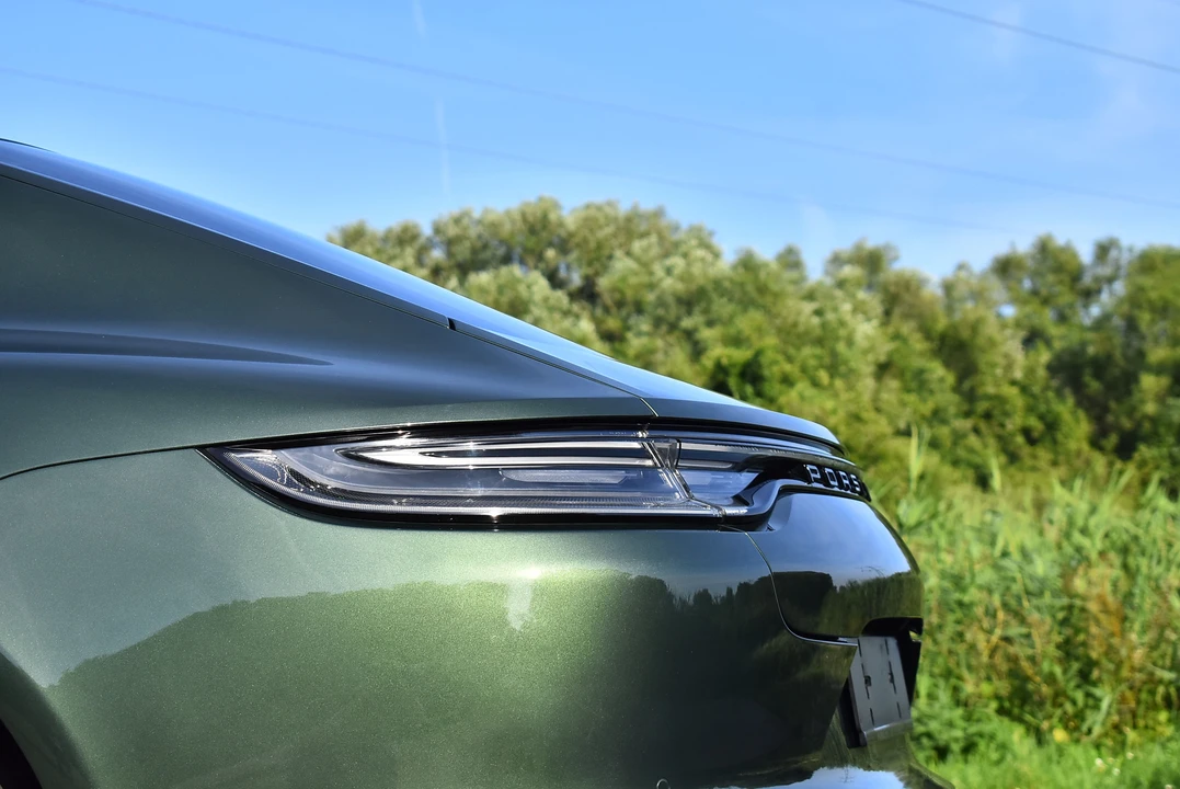 2022 Porsche 971 Panamera S - Image 21 of 31