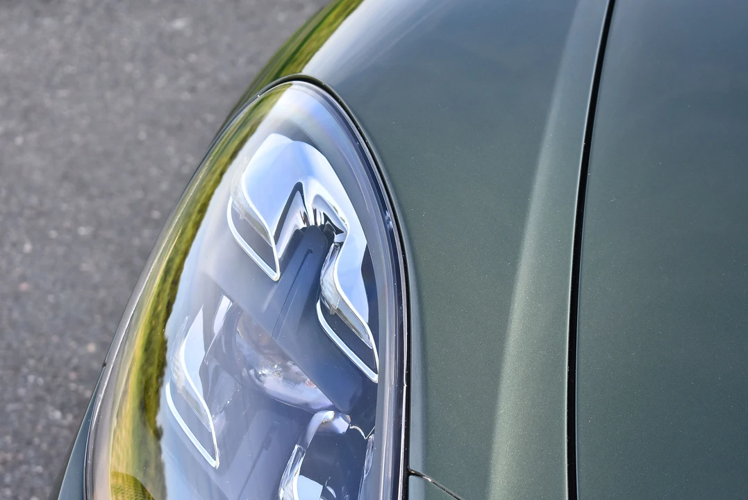 2022 Porsche 971 Panamera S - Image 9 of 31