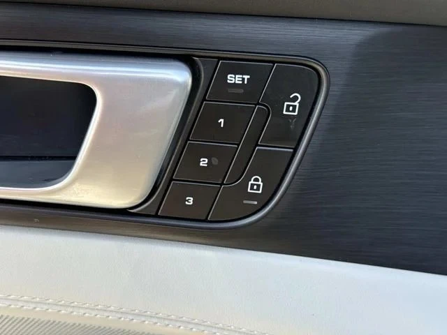 2022 Porsche 971 Panamera - Image 16 of 20