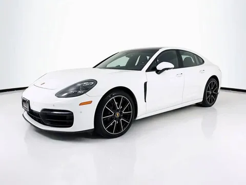 2022 Porsche Panamera 4 Platinum Edition