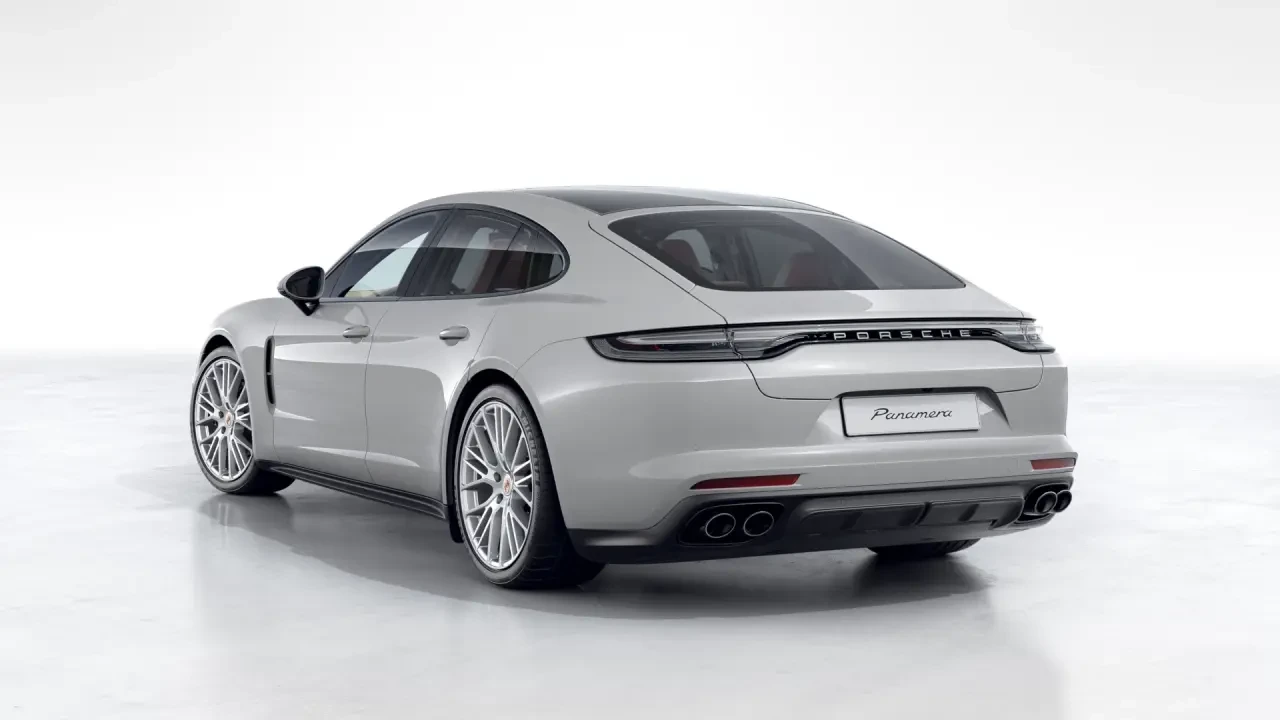 2022 Porsche Panamera - Image 25 of 31
