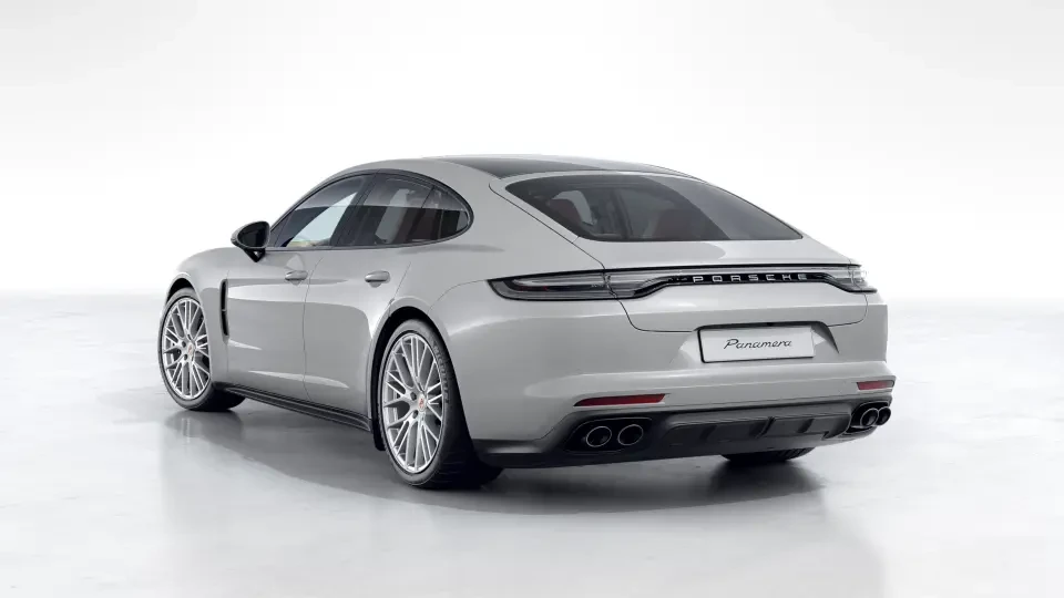 2022 Porsche Panamera - Image 24 of 31