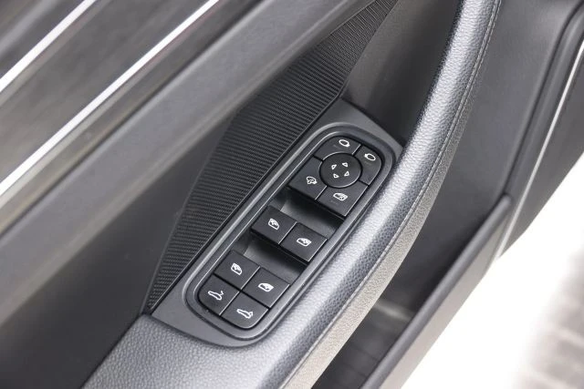 2022 Porsche 971 Panamera - Image 14 of 31