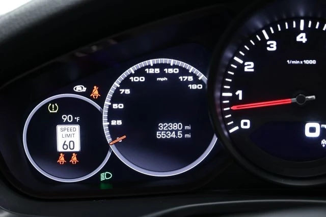 2022 Porsche 971 Panamera - Image 29 of 31