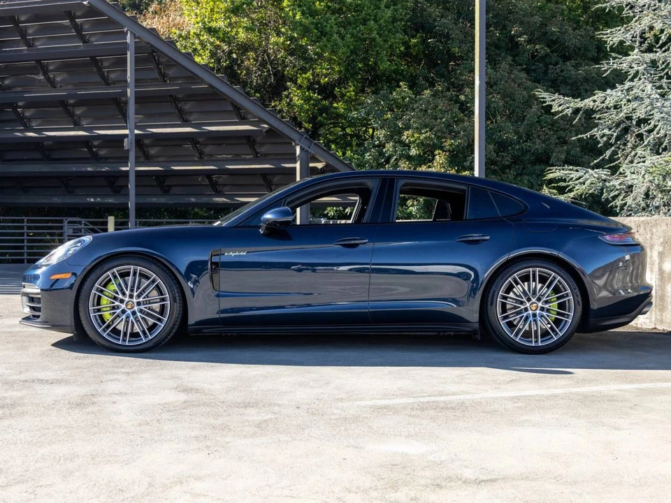 2022 Porsche 971 Panamera 4S - Image 2 of 5