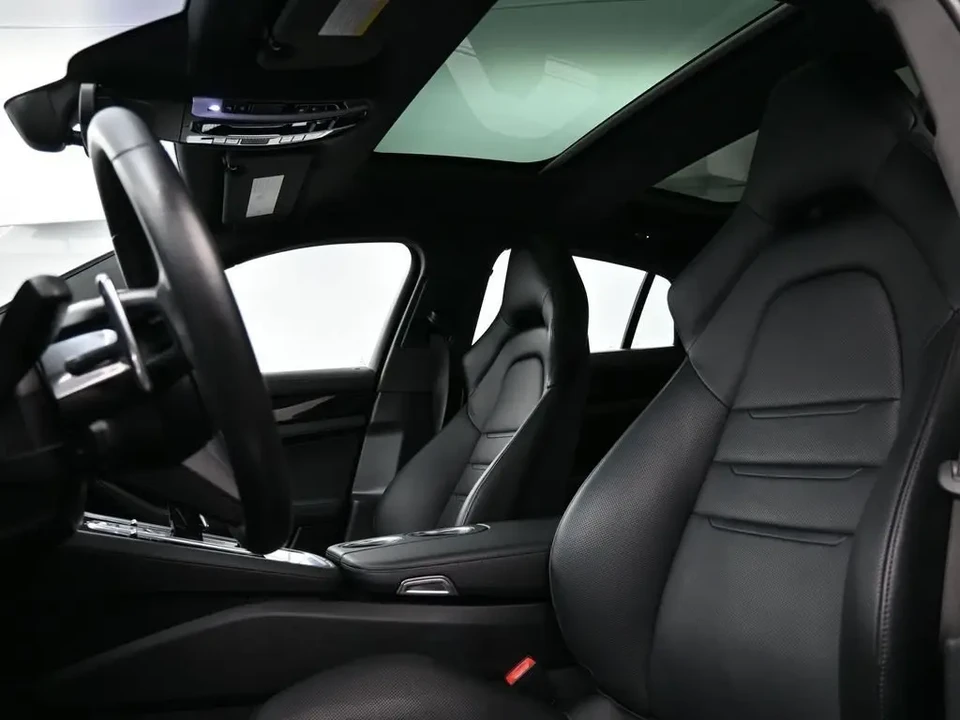 2022 Porsche 971 Panamera 4S - Image 5 of 10