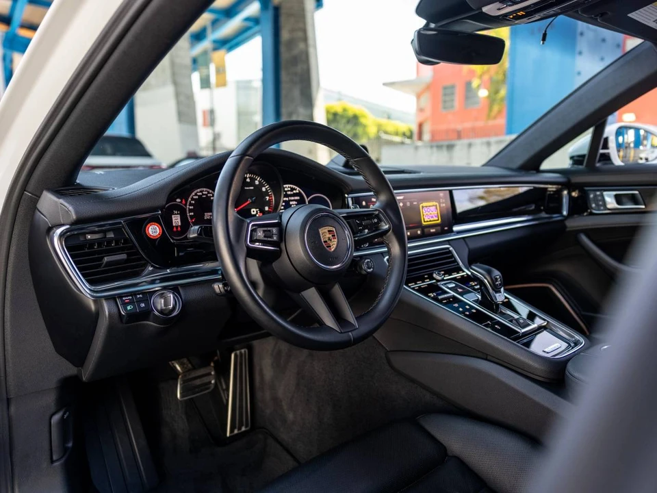 2022 Porsche 971 Panamera 4S - Image 4 of 5