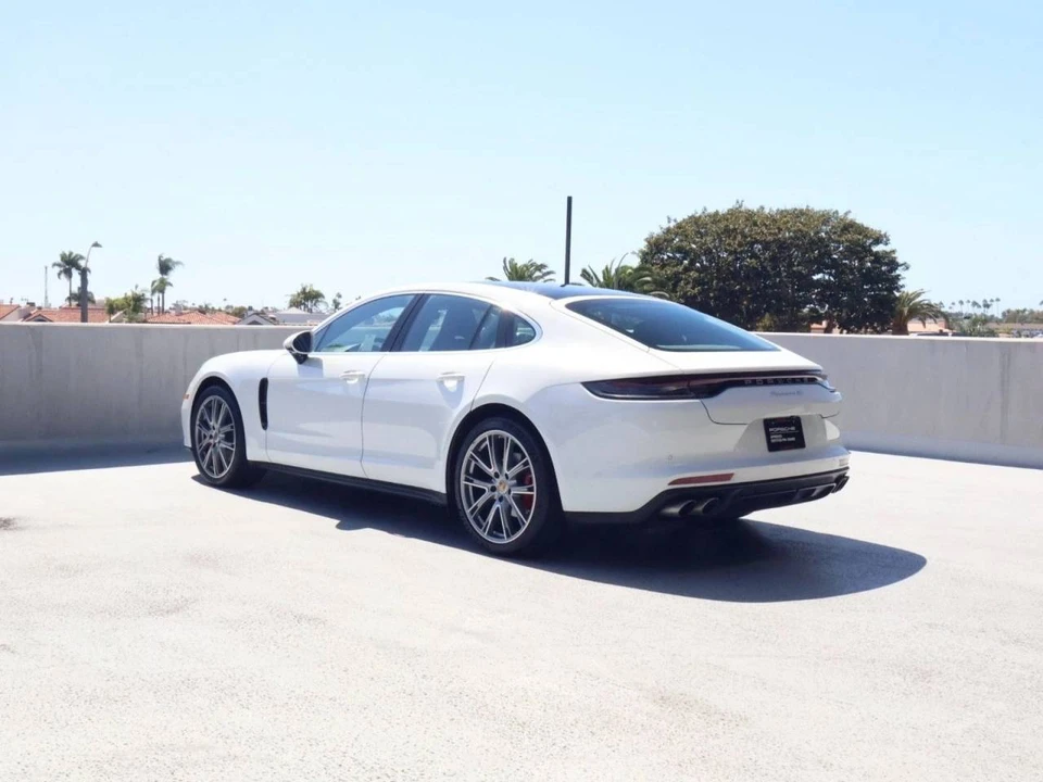 2022 Porsche 971 Panamera 4S - Image 3 of 5