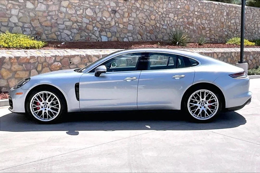2022 Porsche 971 Panamera 4S - Image 2 of 5