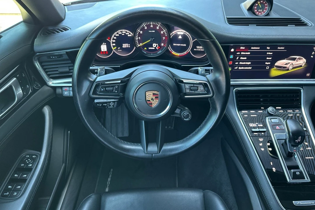 2022 Porsche - Image 16 of 31
