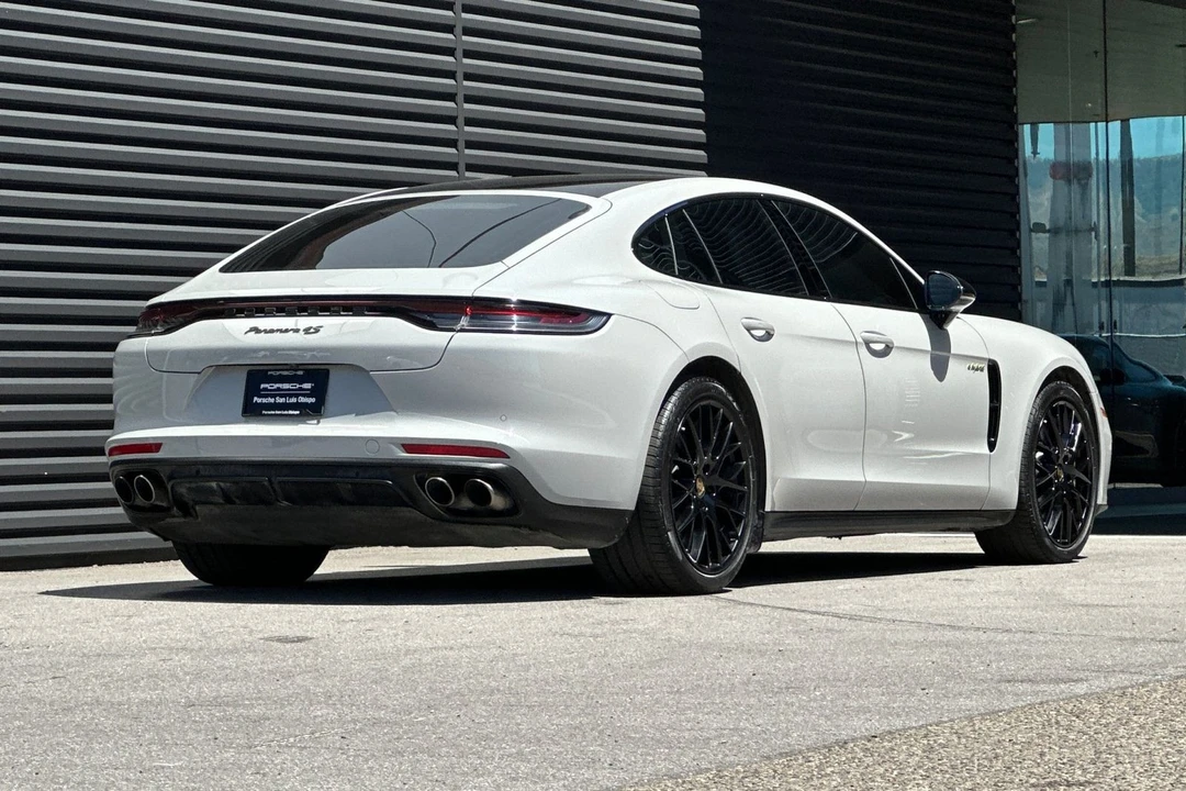 2022 Porsche - Image 8 of 31