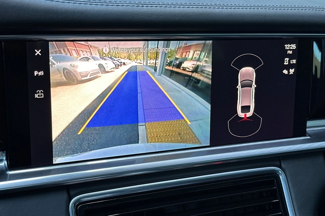 2022 Porsche - Image 23 of 31