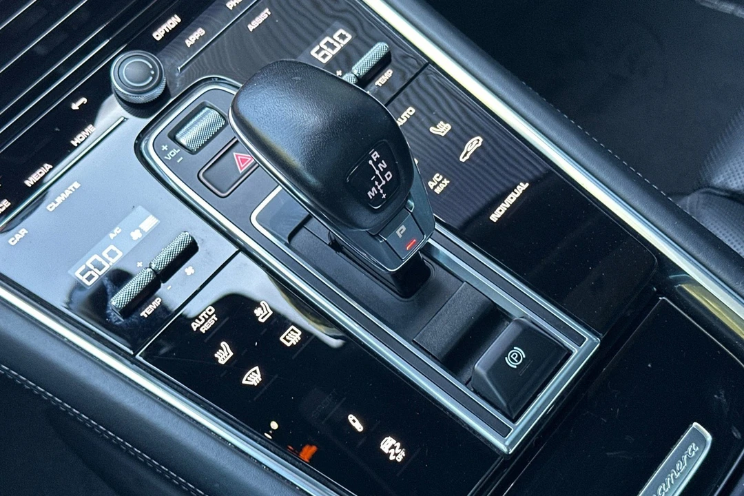2022 Porsche 971 Panamera 4S - Image 27 of 31